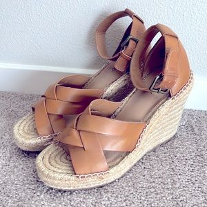 Abound Wedges